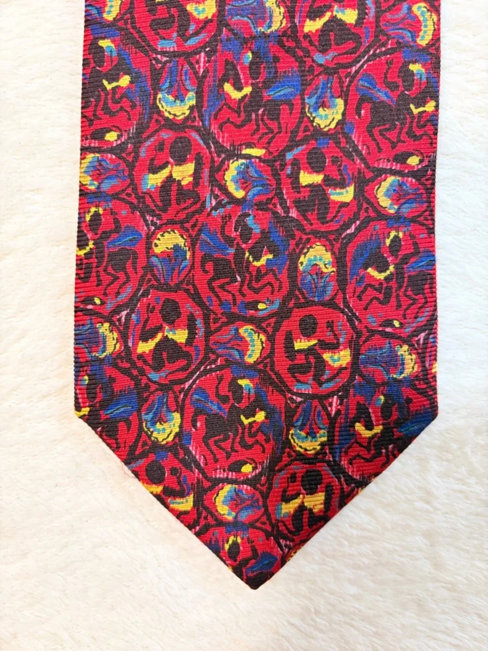 Brioni Men's‎ Roman Soldiers Abstract Red Black Yellow Blue Silk 2 Piece Tie Set